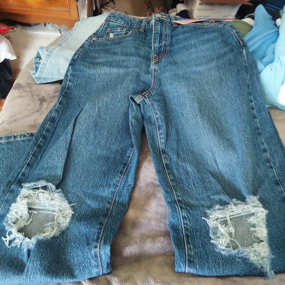 Super high rise baggy Wild Fable distressed jeans - Picture 8 of 9